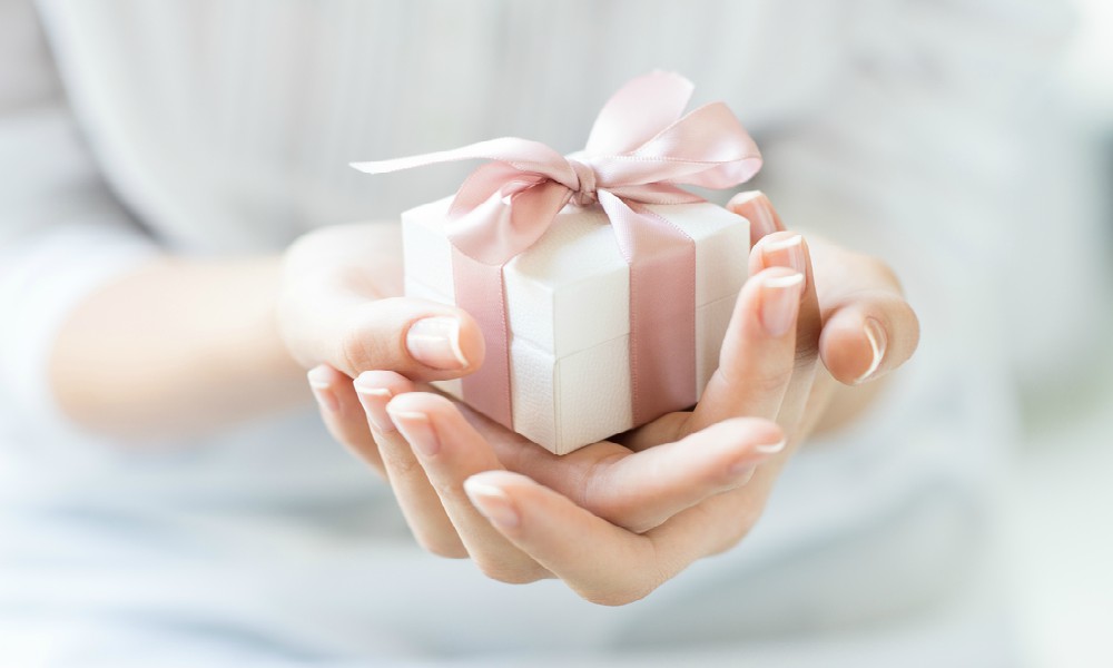 gift present valentine's day