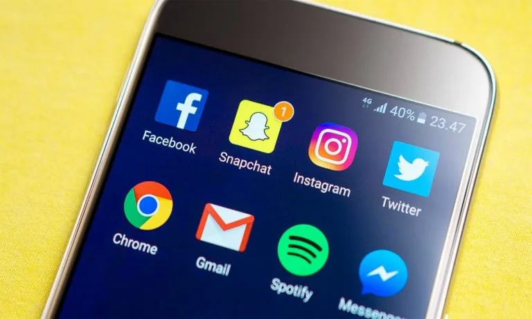 social networks facebook instagram twitter