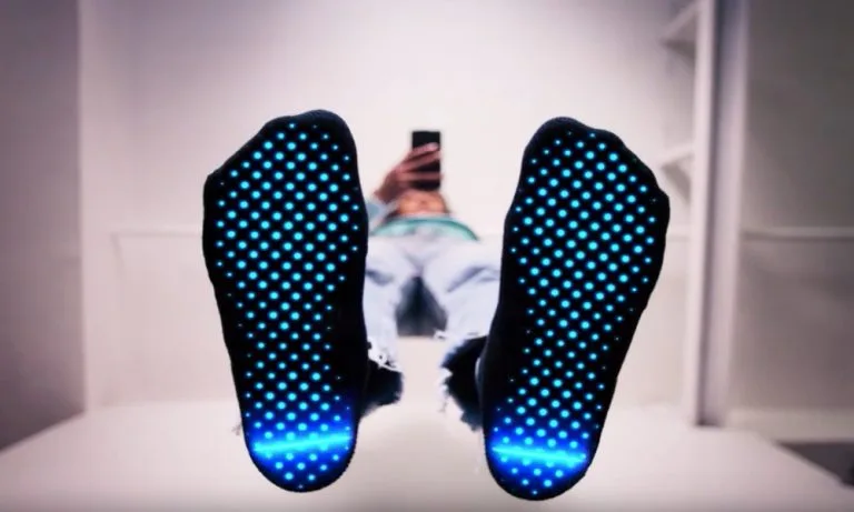 nike app sneakers