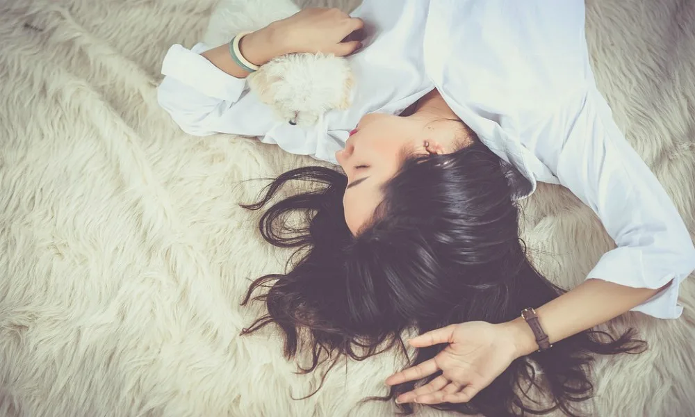 dreams sleeping girl