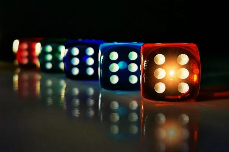 numbers and dice shooting